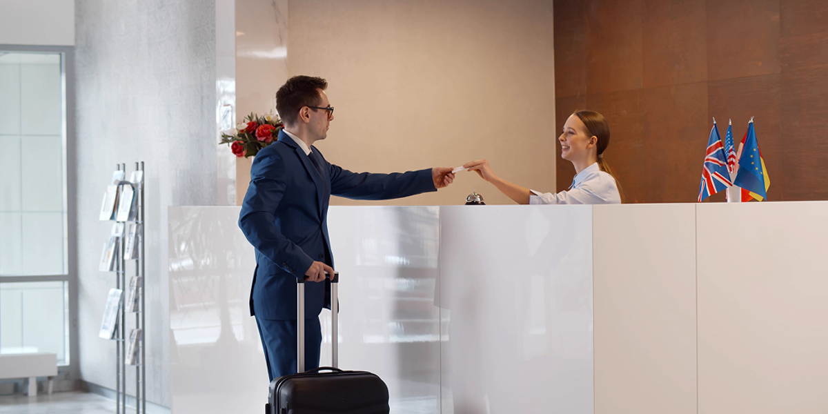 Schermi touch per hospitality e ristorazione